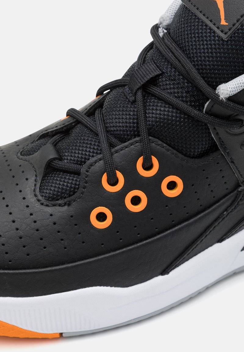 Jordan Jordan JORDAN MAX AURA 5 UNISEX - Basketball shoes Cyber Monday