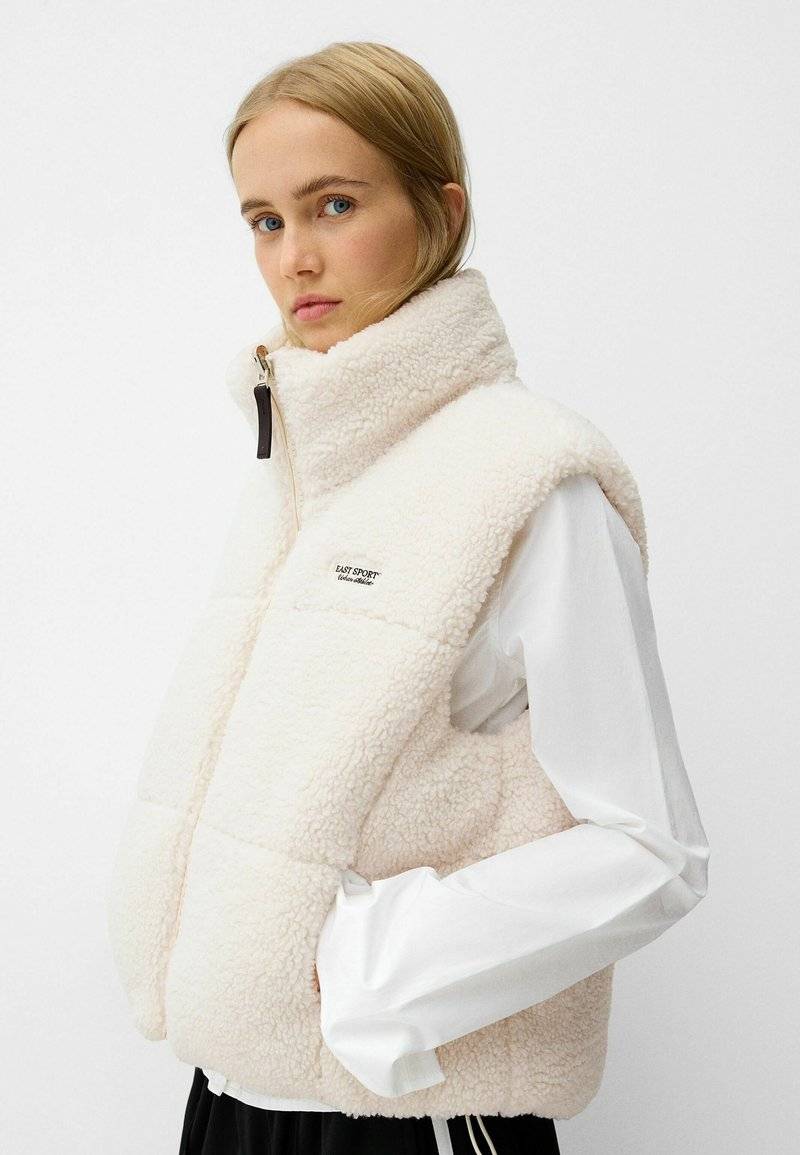 Bershka Bershka REVERSIBLE - Waistcoat - white Begrenzt auf 3 Tage