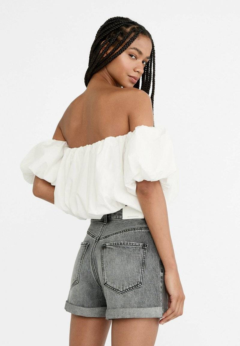 Stradivarius Stradivarius MOM - Denim shorts - grey denim Im Verkauf
