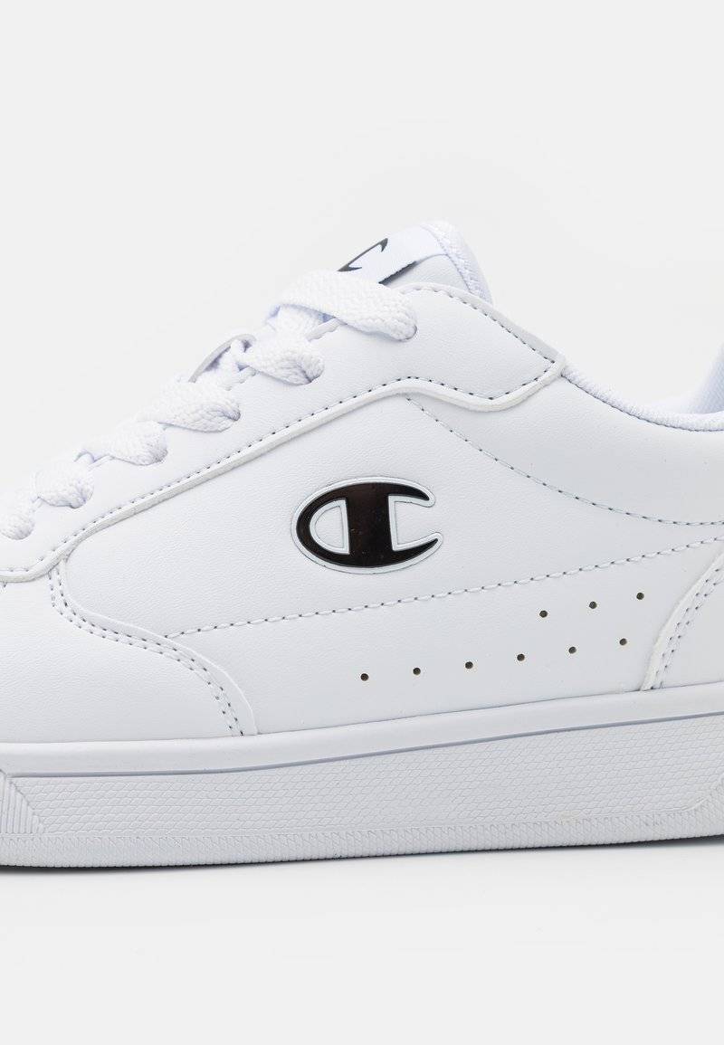 Champion Champion NEW COURT UNISEX - Training shoe - white Muttertagsangebot