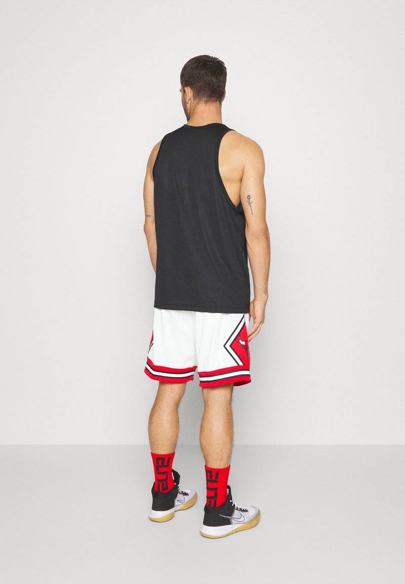 Mitchell & Ness Mitchell & Ness NBA CHICAGO BULLS SWINGMAN SHORT - Sports shorts - white Im Verkauf