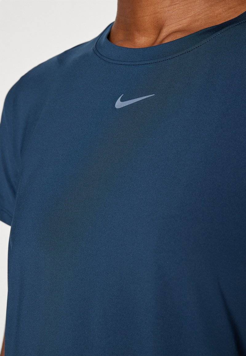 Nike Performance Nike Performance ONE CLASSIC TOP - Sports T-shirt 50% Rabatt für begrenzte Zeit