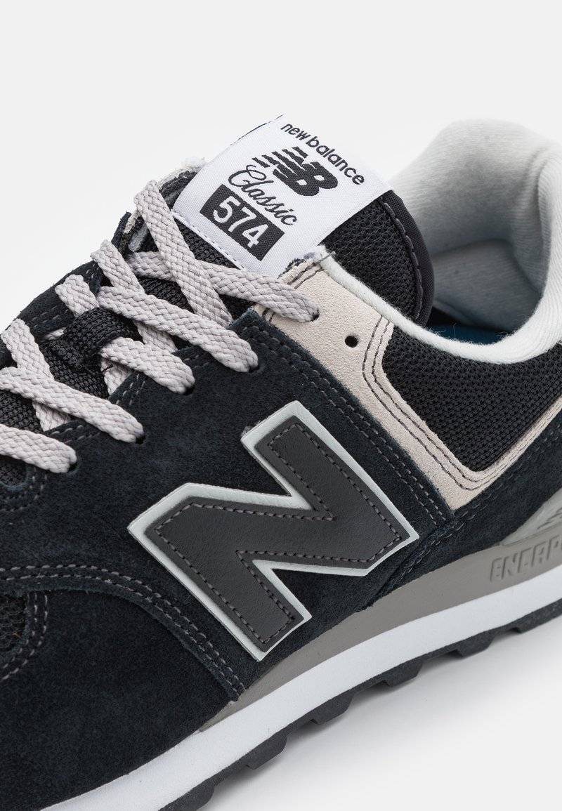New Balance New Balance 574 UNISEX - Trainers - burgundy Weihnachtsangebot