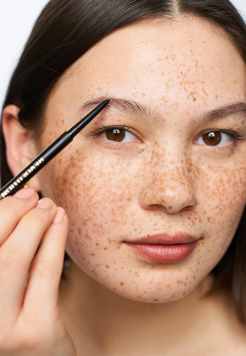 Makeup Revolution Makeup Revolution REVOLUTION PRECISE BROW PENCIL - Eyebrow pencil - dark brown Bis zu 65% Rabatt