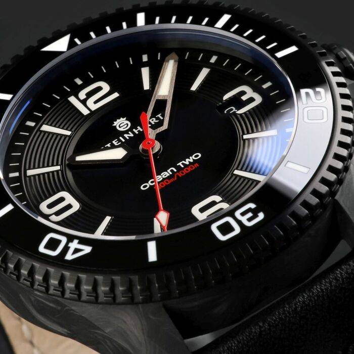 Steinhart Ocean 2 premium Carbon Black Taucheruhr Vierteljährliche Förderung