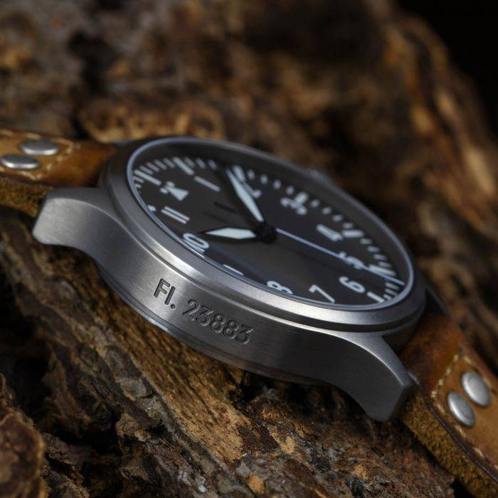 Steinhart Nav B-Uhr 47 Titan A-Muster Zentralsekunde Zeitlich begrenztes Angebot